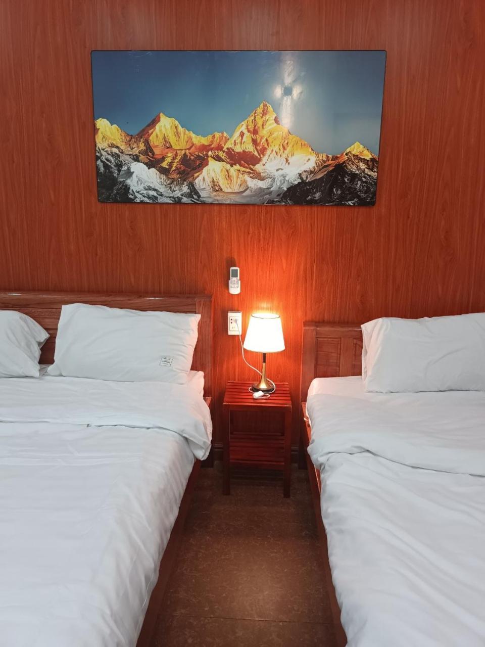An Homestay & Hostel Motorbikes & Tours Cao Bang Exteriör bild